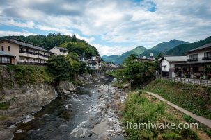 郡上八幡観光へ 清流と古い街並みの写真を撮ったから見て