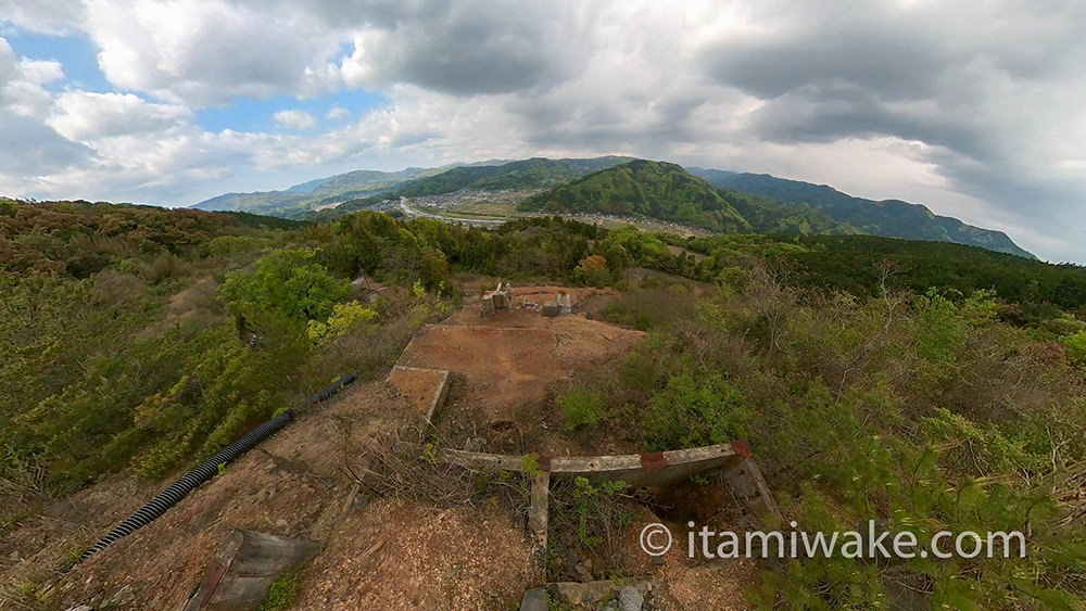 愛媛県の大久喜鉱山跡を見学！広大な敷地と遺棄された家屋が残る廃墟