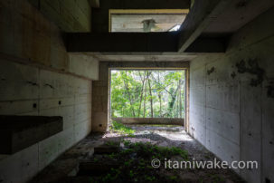 「鉄骨マンション」「松原リゾートマンション」と呼ばれた、静岡県伊東市の未成廃墟を見る