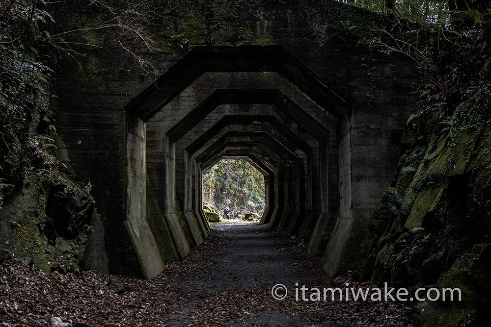 熊延鉄道八角トンネル跡を見る！ワープゾーンのようなトンネルがある熊本の廃線跡