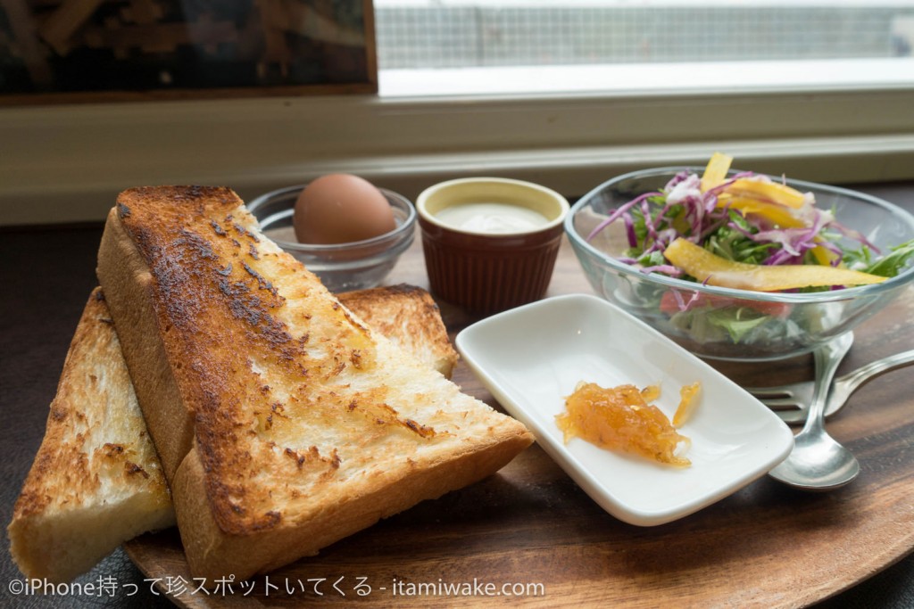 尾道のカフェ フルールで海を見ながらモーニングを食べる至福のひと時