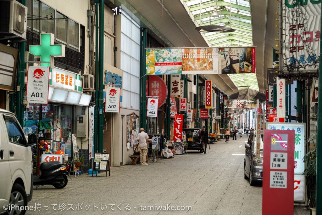 尾道本通り商店街のレトロな街並みを撮り歩く