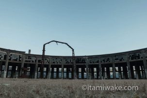 九州の超有名廃墟！大分の豊後森機関庫と転車台の美しい姿を写真におさめた