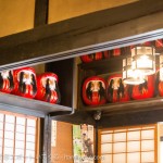 奥多摩の人気店！手打ちそば玉川屋で不気味なダルマに囲まれながら鴨汁そばを食べる