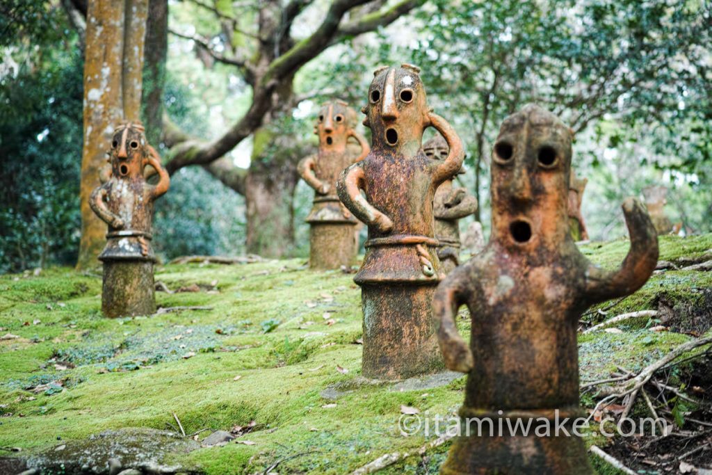 宮崎県のはにわ園で400体のはにわに囲まれて軽く怖かった