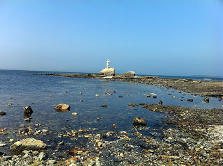 「海の上に立つ仏像」愛知県南知多町の弘法大師上陸像