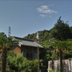 東名高速から後ろ姿だけ見える音羽大観音