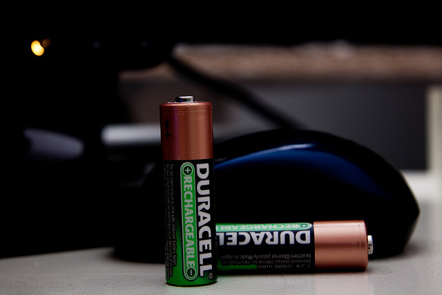 大容量バッテリーも持たずにスマートフォンを使いこなすことは不可能