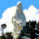 13メートルのカリスマ主婦！東善院の奥様系観音！