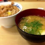 YouTubeが見れたり吉野家の牛丼が買えたりと大変高性能な『松屋』のアプリを徹底レビュー！