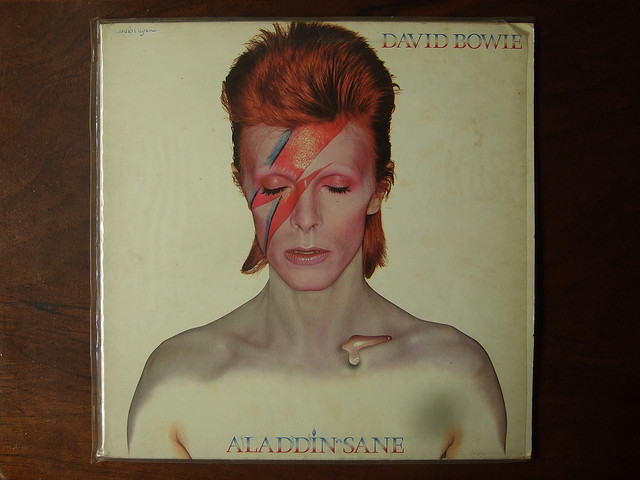 SONY XperiaZの海外版CMがかっこいい！David BowieのSound and Visionが良い感じにアレンジされてます！