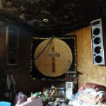 廃墟は2度死ぬ…？時を刻み続ける時計、ドラゴンズ高木守道監督…謎のスナック廃墟