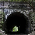 怖いのは幽霊よりもヤンキー。心霊スポットを探すアプリにツッコミを入れて遊ぶ