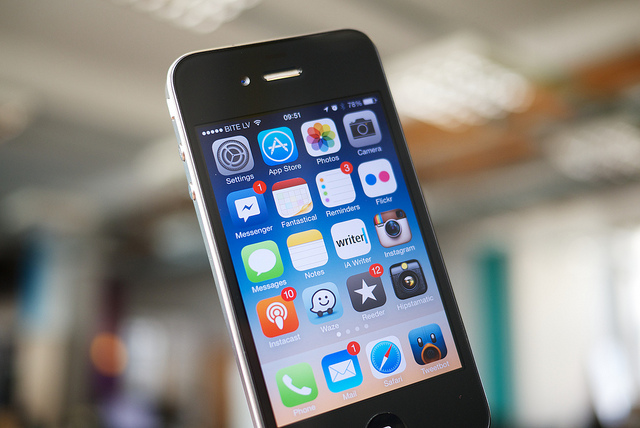 iOS7使用感レビュー！片手で操作するには辛い点がいっぱいだ！