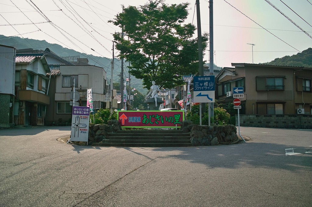 ある意味B級スポット！蒲郡市三ヶ根山にある元ロープウェー券売所の喫茶店『茶房お花』