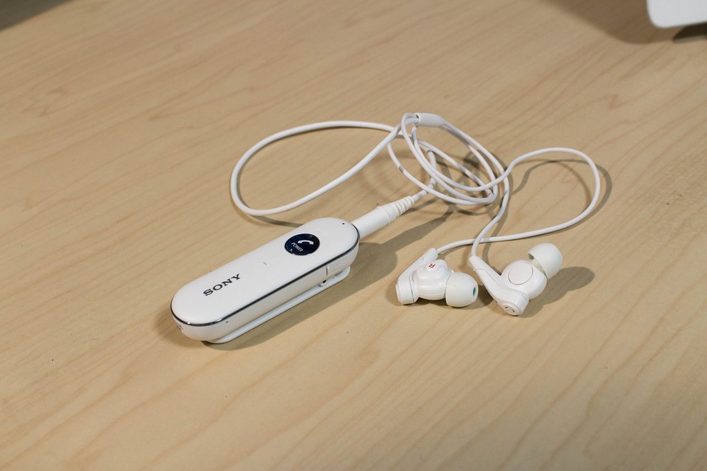 MDR-EX31BNすげぇ！iPhoneでも使えるノイズキャンセリングイヤホンが最高だ！