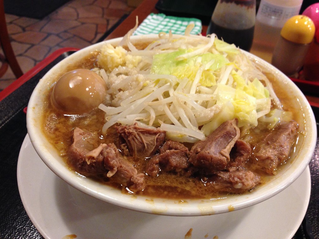名古屋市伏見で食べられる二郎インスパイア系ラーメン『ジャンキーモンキージュニア』を食べたら…