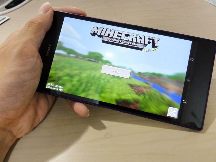 『Minecraft - Pocket Edition』が大幅アップデートで無限マップや洞窟に対応！ついにスマートフォンであのMinecraftが遊べる！
