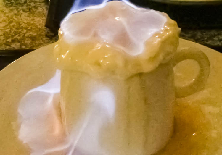 『焼氷』を食べた！大阪新世界発、珍グルメを扱う田園(DEN-EN)