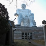 ダイダラボウ像でけぇ！水戸市の巨人伝説を具現化した巨像