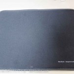 MacBookPro13インチ用のプロテクトカバーで持ち運び時に悪人から守る