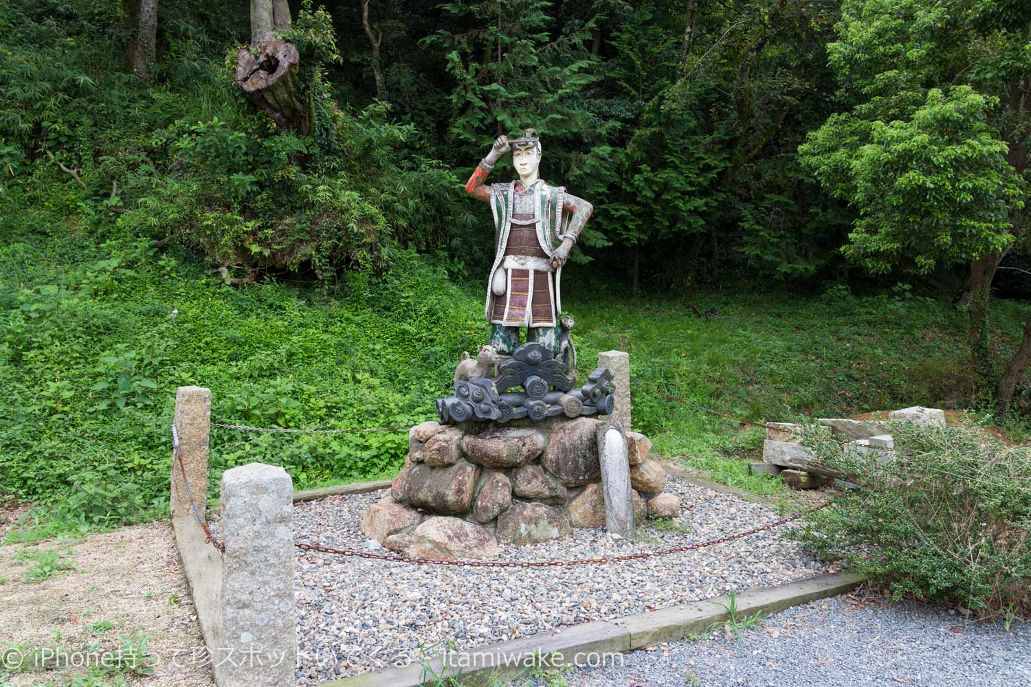 吉備津彦神社の桃太郎像