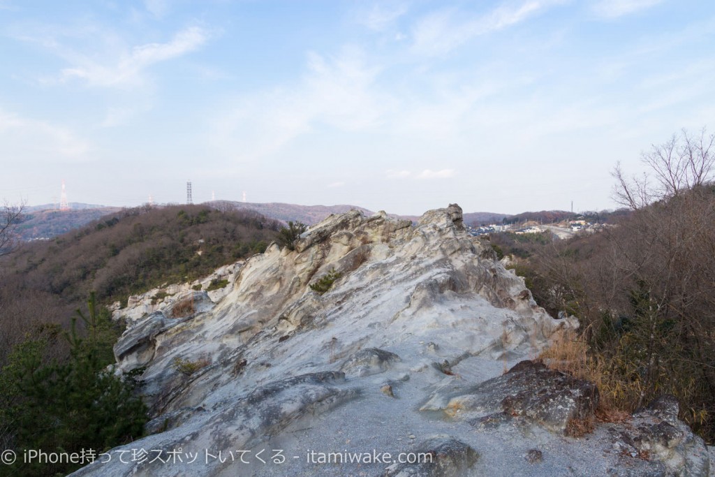 屯鶴峯（どんずるぼう）へ！奇岩がそびえる奈良の天然記念スポット